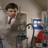 来到学校实验室的憨豆先生会产生什么奇妙的化学反应？