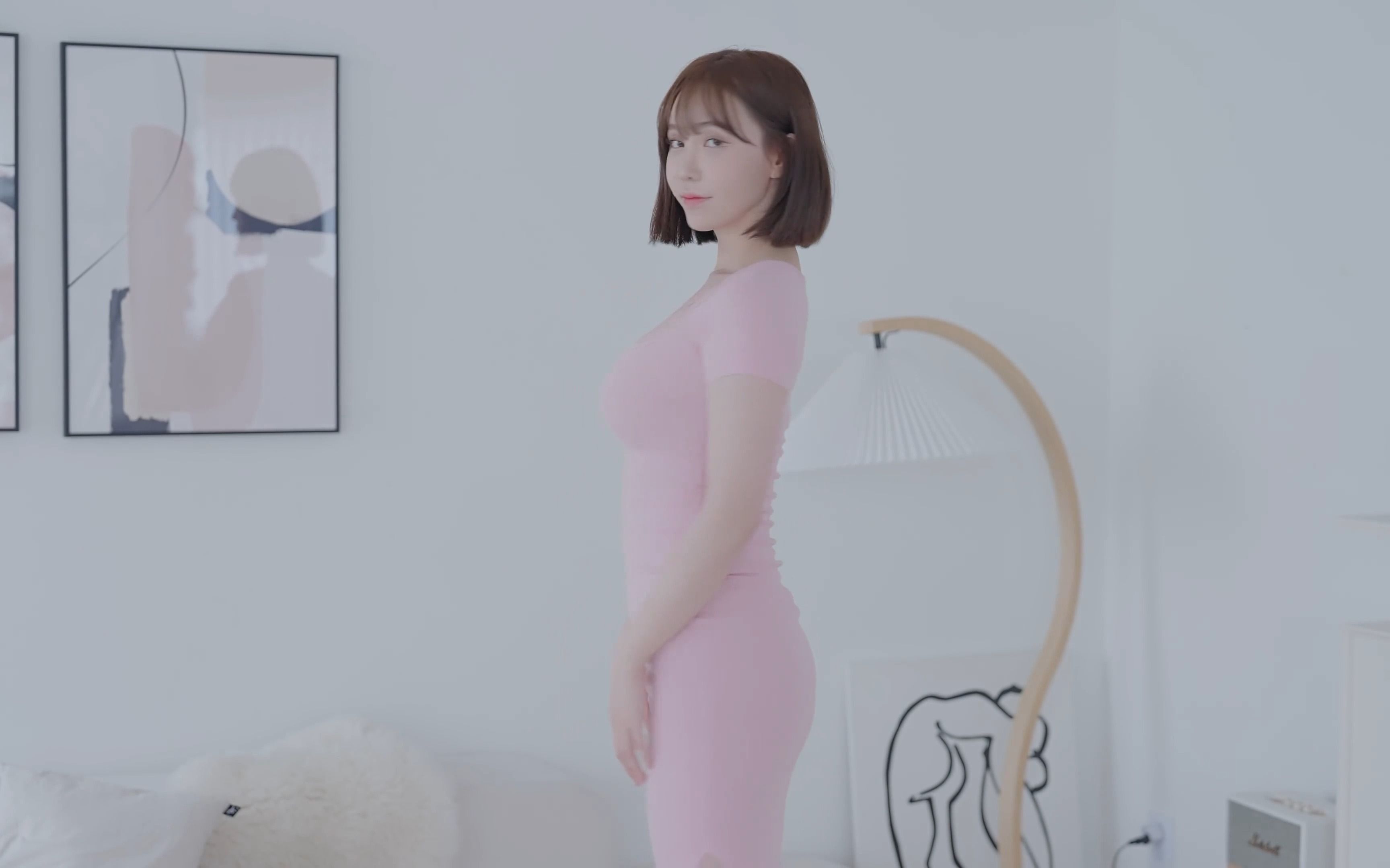 Miss KYUL's pink dress outfit