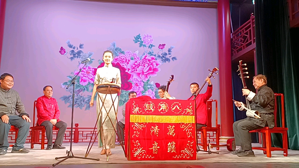 “万籁清音”京韵大鼓《英台哭坟》——范婷婷演唱 孙鸿宴老 白金鑫 柴旺里伴奏哔哩哔哩bilibili