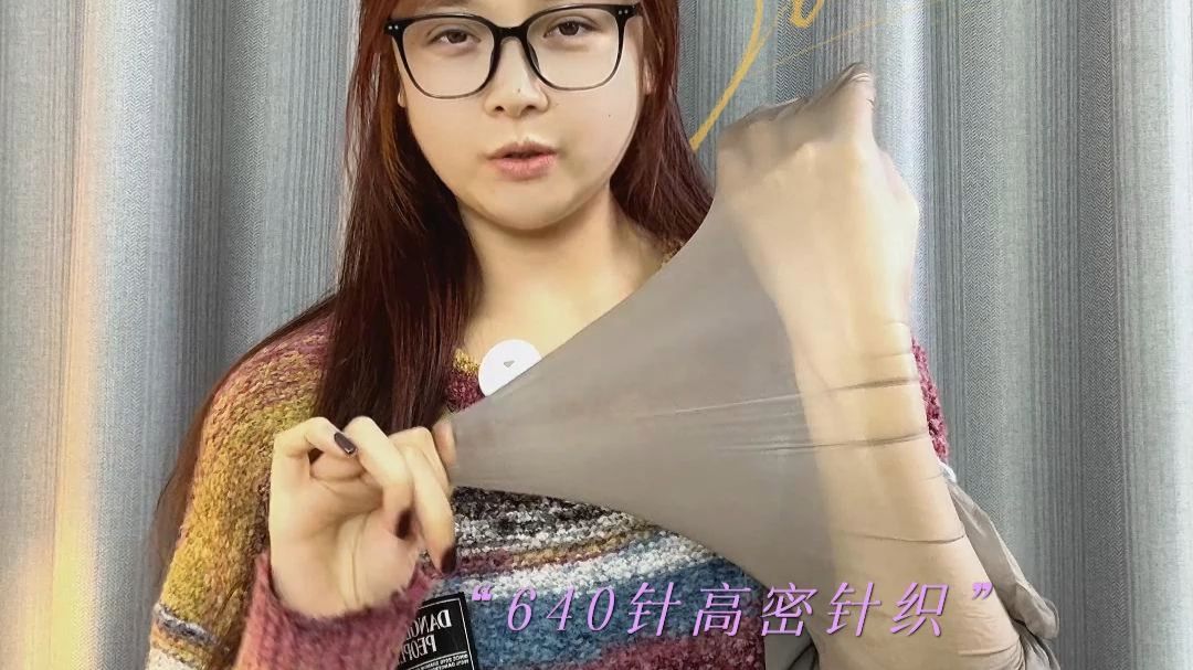 随便一穿，就有种禁欲和性感极限拉扯的感觉