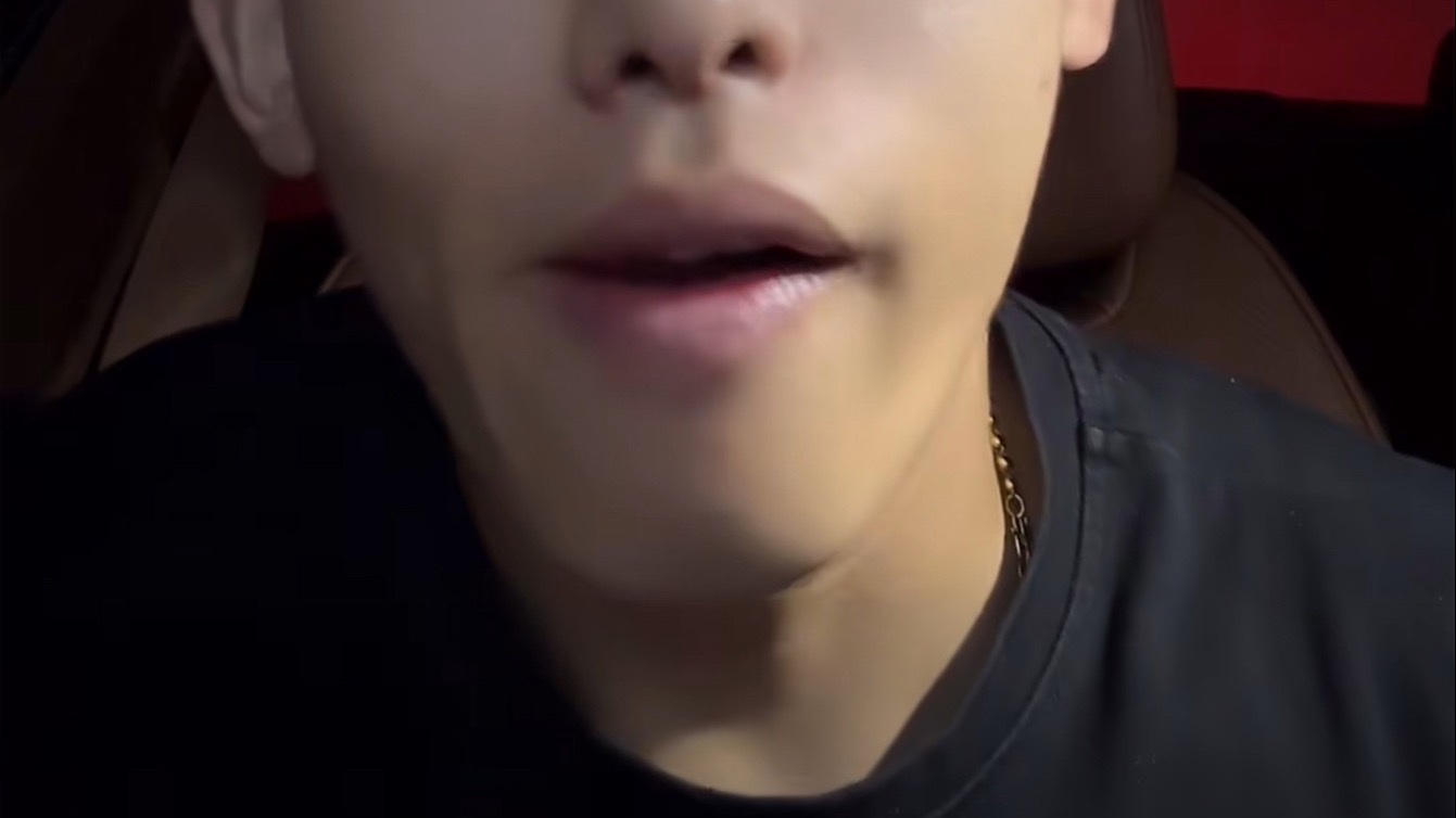 帅哥谈论男女和国外友人06-19-2025 13-50-34_1