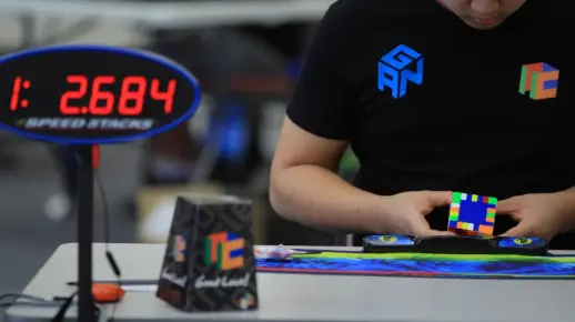 大公园 七阶魔方世界纪录 1:47.89