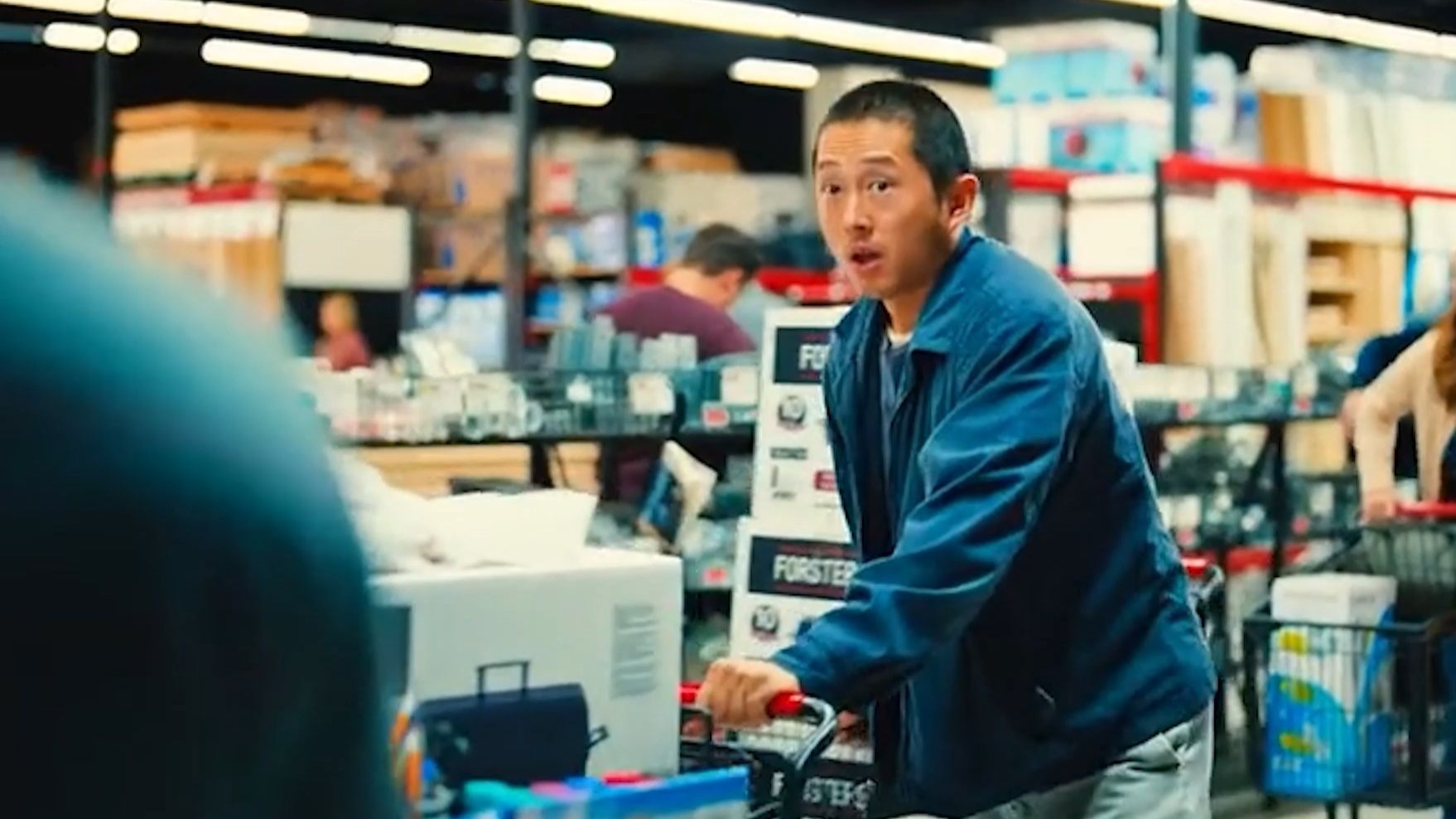 这个男人不想活了，他从超市买了四台烤肉机准备自杀！