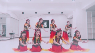 小朋友跳舞的儿童歌曲 827a3f63818aef9aa13b85a902cf35c192b0a848.jpg@310w_174h_1c_100q.jpg