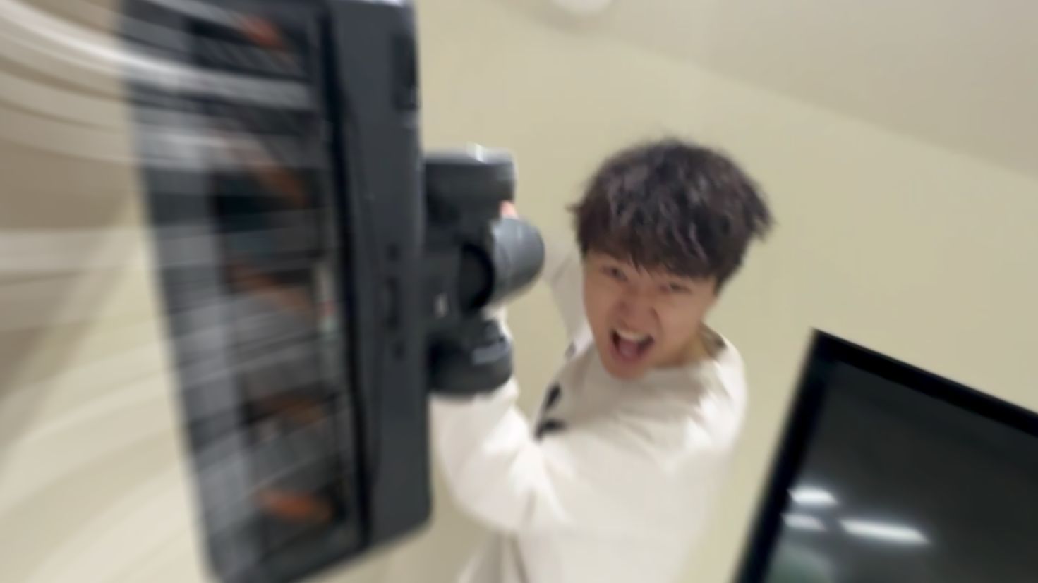 甲方让我一定要吸引观众