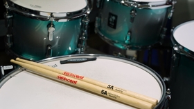 空灵鼓100首 83683d9fbd5e56f377c654154bb513faa2bfdec9.jpg@280w_158h_1c_100q.jpg