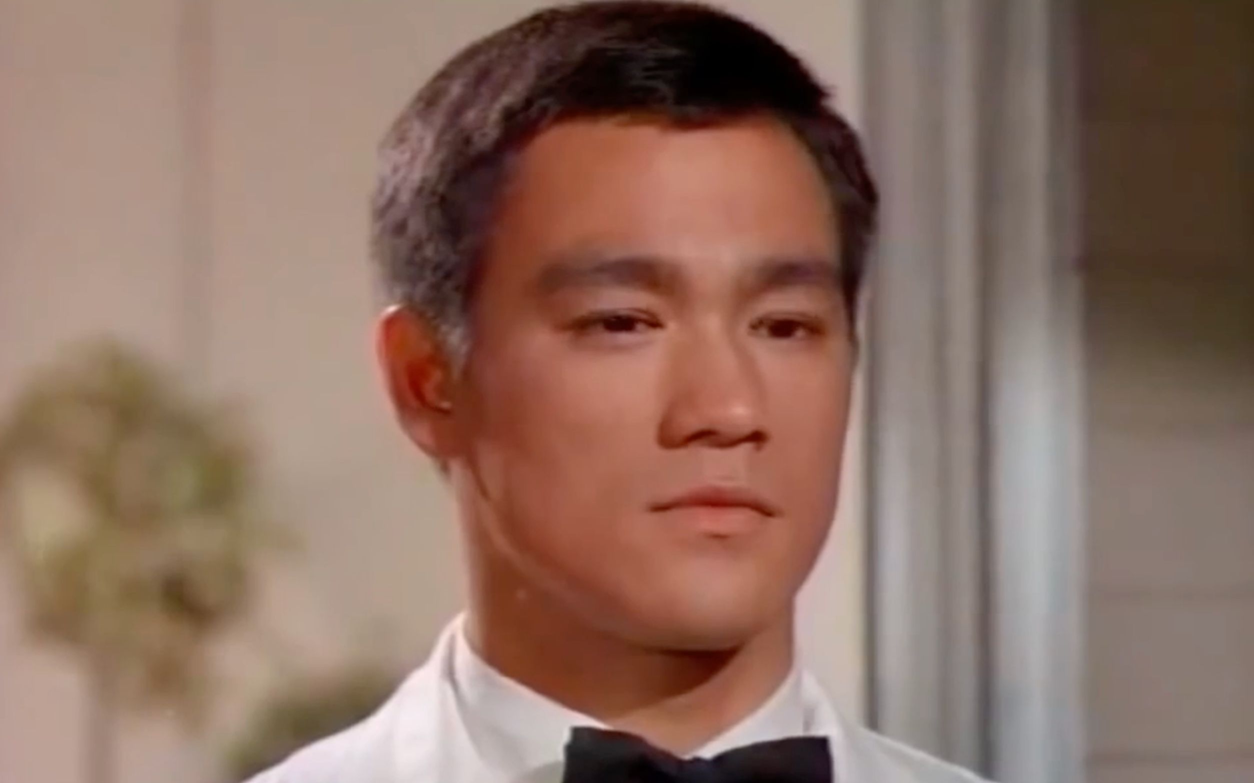 有一种主演方式叫加藤，1966年李小龙在《青蜂侠》里的精彩演绎