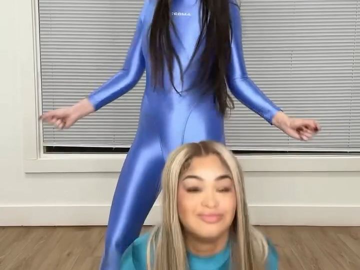 🍂Autumn is getting thicker and thicker, and I'm free as the wind with a warm and wanton walk #casual wear #foreigners really know how to play #European and American style #secondary yuan cosplay