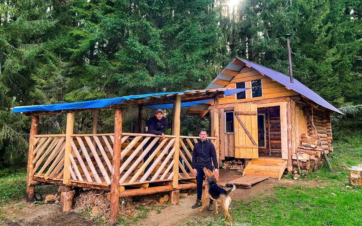 从开始到完成 在90分钟内完成森林木屋 DIY庇护所 森林生活