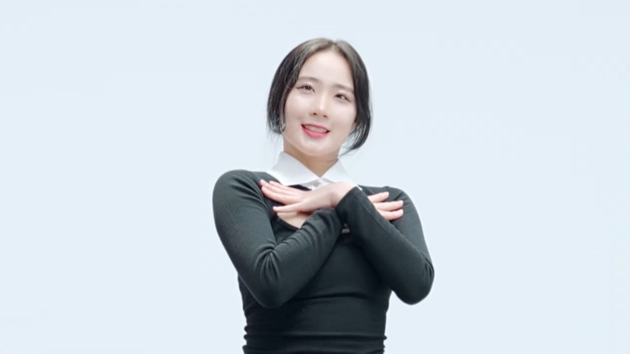郑 仁 Feel My Rhythm, 黑旗袍