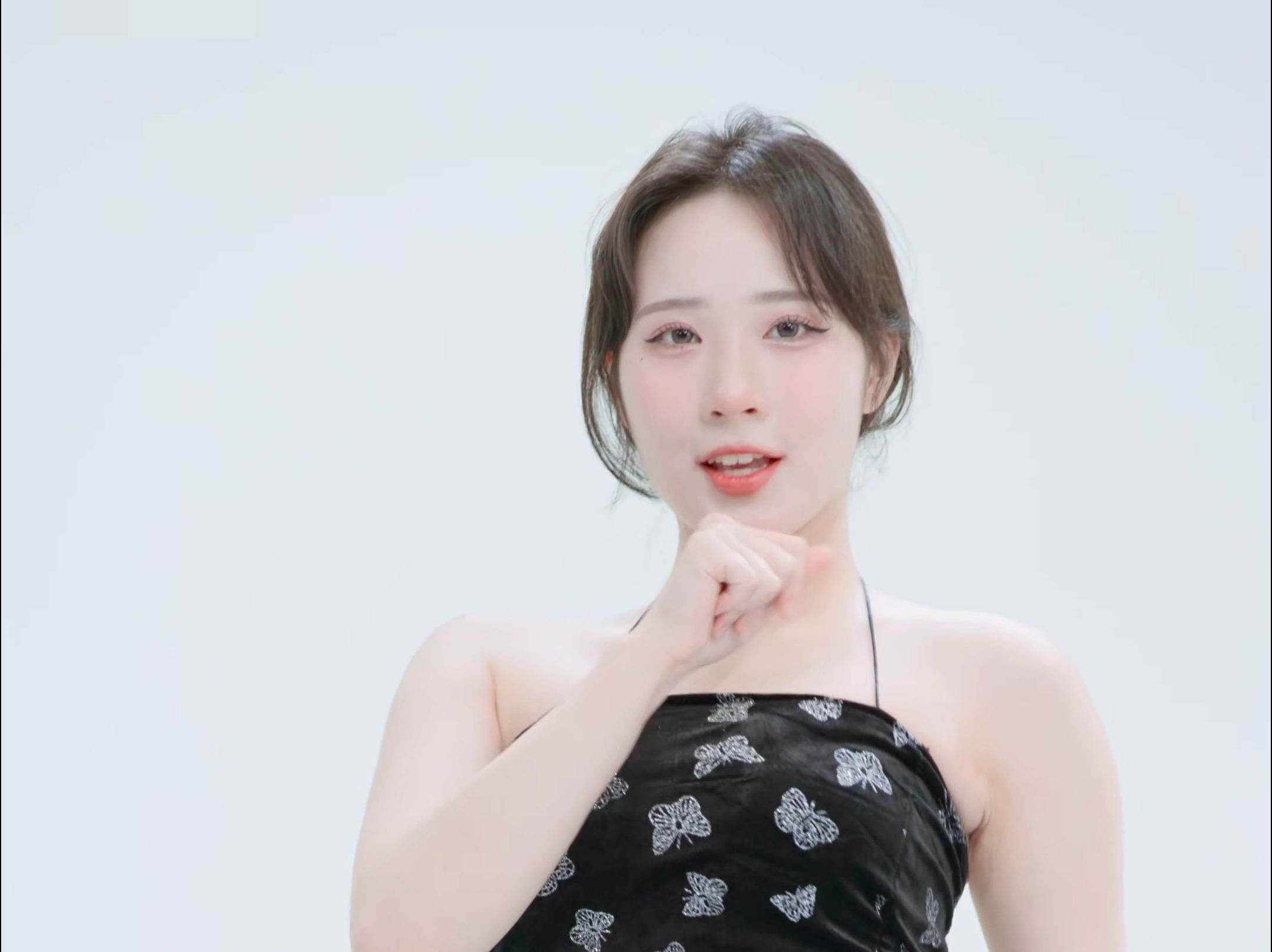 郑 仁 illusion 花裙