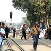 孟加拉最强火车，一节车厢能搭500人，超越印度火车的孟加拉火车