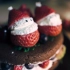 行云流水的甜品小视频第二弹，圣诞小草莓蛋糕，提前祝大家圣诞快乐~