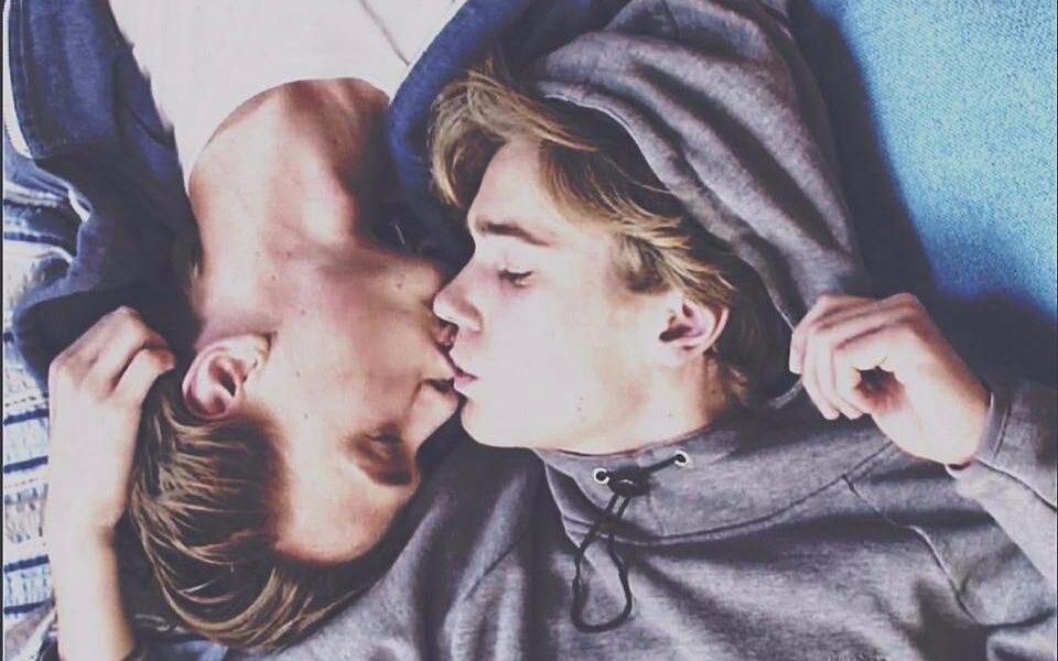 Skam Isak And Even Kiss