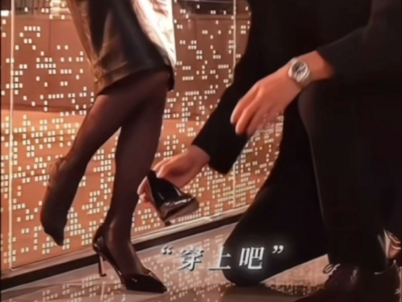 秦岚名场面高跟黑丝玉足，这谁受得了