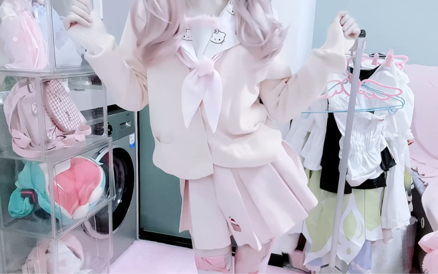 [Soft girl cat cat has become an adult] The latest video is online, begging for attention!