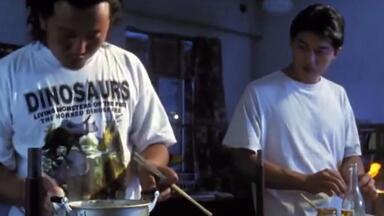 李亚鹏主演：大学生毕业后为了留在北京，天天在宿舍吃泡面！