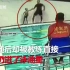 只因为碰了教练一下，6岁自闭症男孩被狠狠扔进泳池