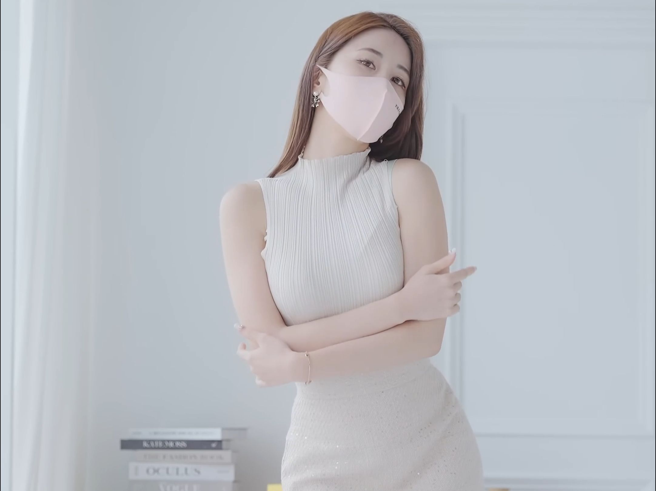 Miss Rose's airy wrap dress outfit