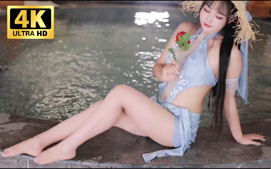 Gu Qinghan Swimsuit