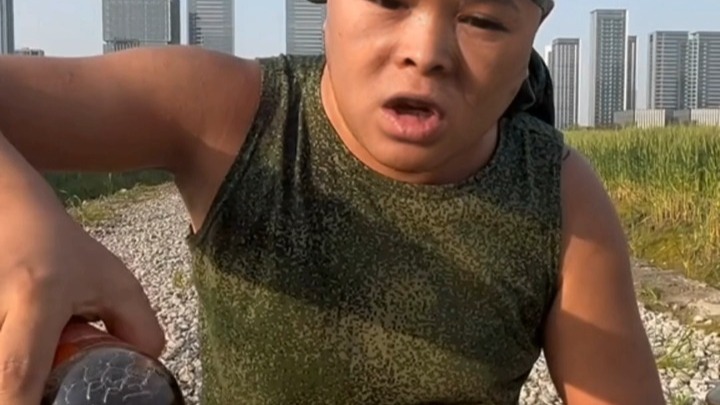 Fan Xiaoqin vodka and pickles.