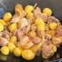 板栗焖鸡的教程来了，在家轻松就能做出饭店的味道，太好吃了