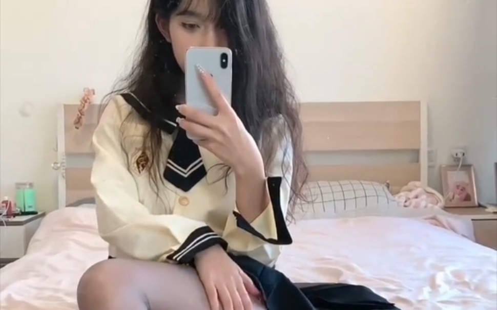 I really like these legs.