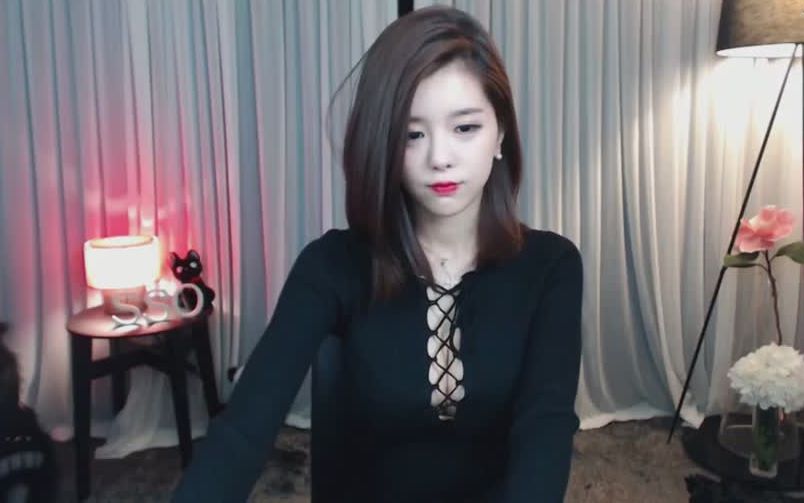 韩国BJ伊素婉紧身包臀裙性感热舞视频在线观看