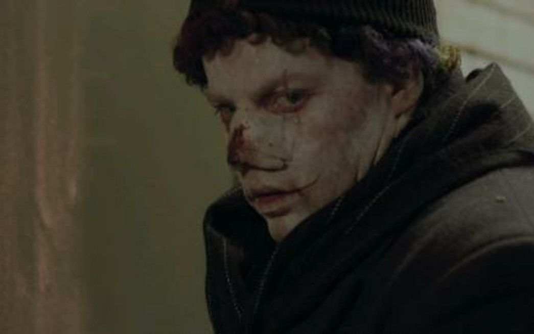 小马哥丨几分钟带你看完衣服不能乱穿的电影《小丑》