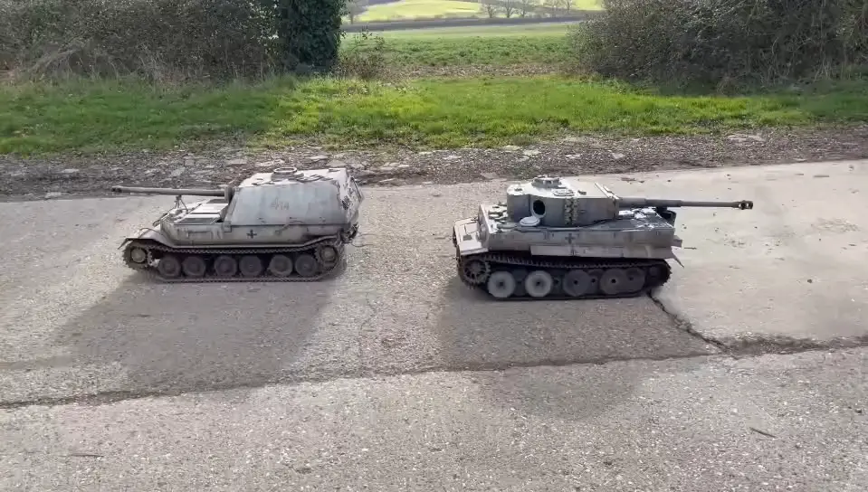 1/6遥控坦克搬运视频