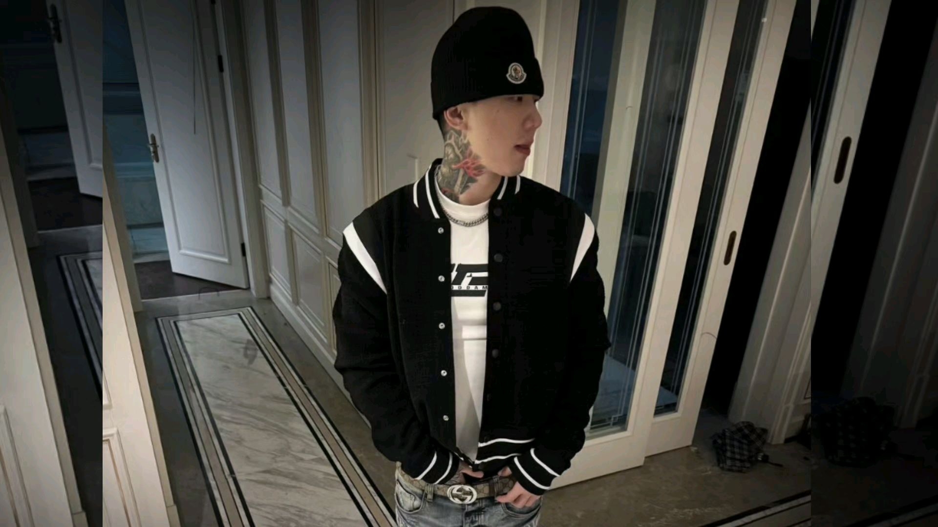 越听味越对！SASIOVERLXRD《前奏》“Overlxrd跳舞在钞票上”