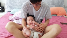 宝宝几个月开始馋大人吃东西 923a25d4c20427e504a825add2f8cba96733df89.jpg@280w_158h_1c_100q.jpg