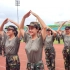 我爱我国家！哈工大（深圳）2023级本科新生在军训结营仪式上用手语操向伟大的祖国表达真挚祝福。