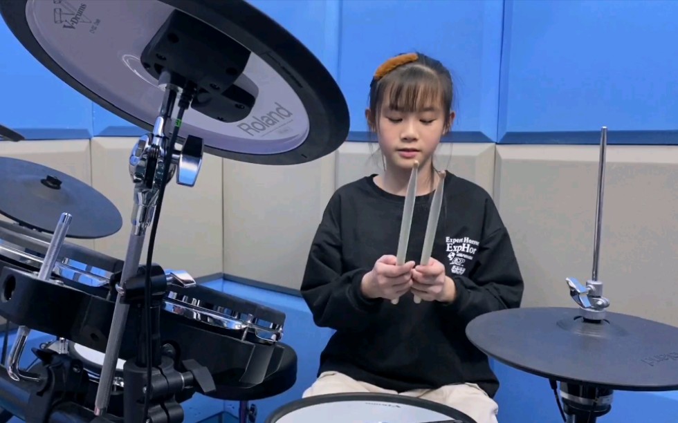 园园架子鼓演奏难念的经非常经典一首的粤语歌曲