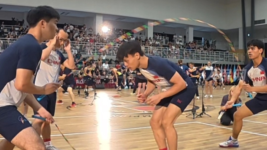 这2分钟看得大汗淋漓！2分钟968次，中国跳绳选手岑小林、张崇杨、谢凯宇与陈嘉伟刷新男子4*30交互接力赛世界纪录，祝贺🎉@全国跳绳推广委员会