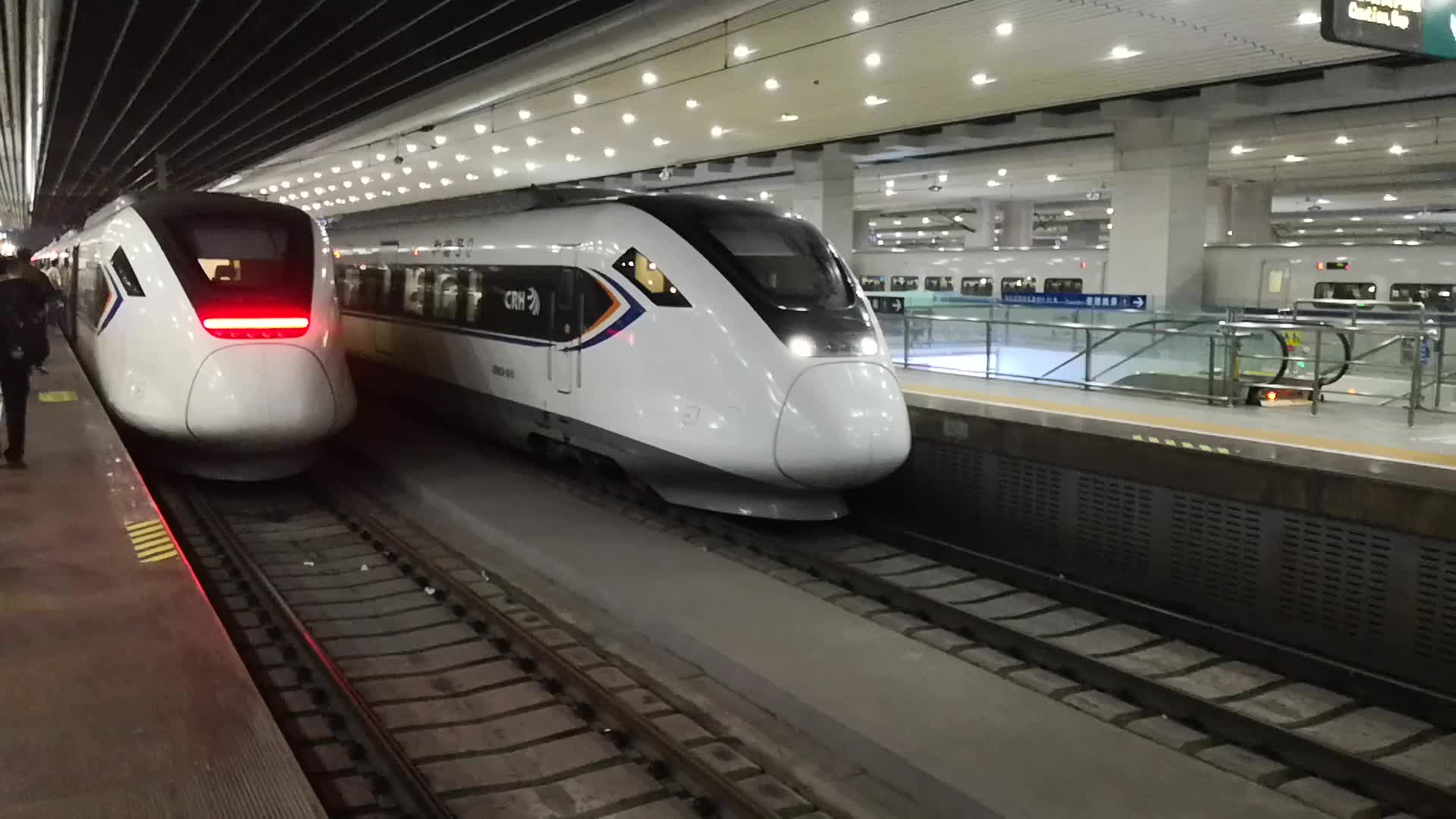 【广珠城际】crh6a广州南站出站(日常超员)