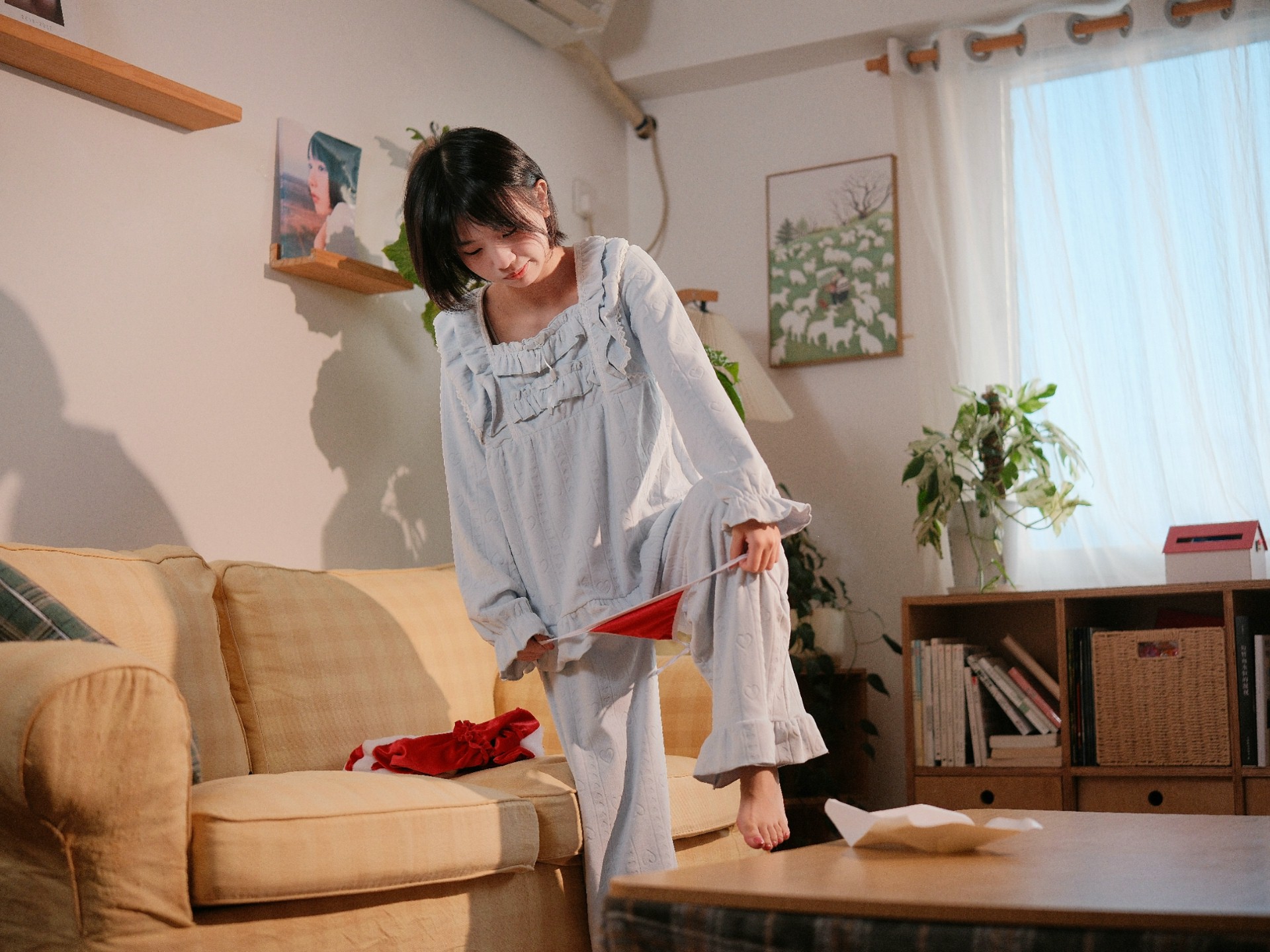 到了暗恋的学妹家里，发现···