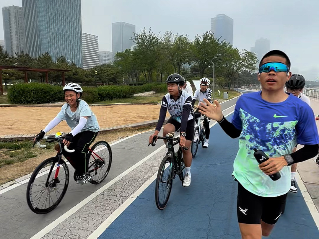 青岛西海岸半马赛前一天，霞教练给我加练30公里，我太难了