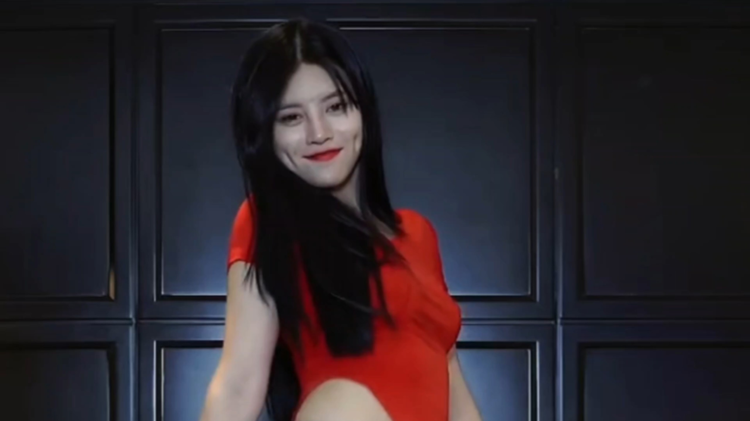 熟女夕夕，包臀裙热舞，可爱且性感