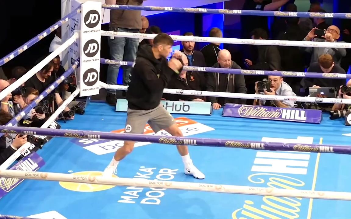 乔·科迪纳-奥运转职业的教科书般空击-威尔士巫师