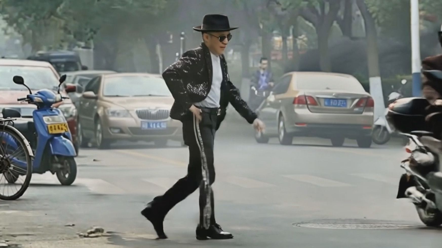 杰 克 逊 买 瓜