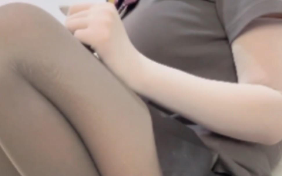 Thick Gray Aesthetics, Leggings Edition