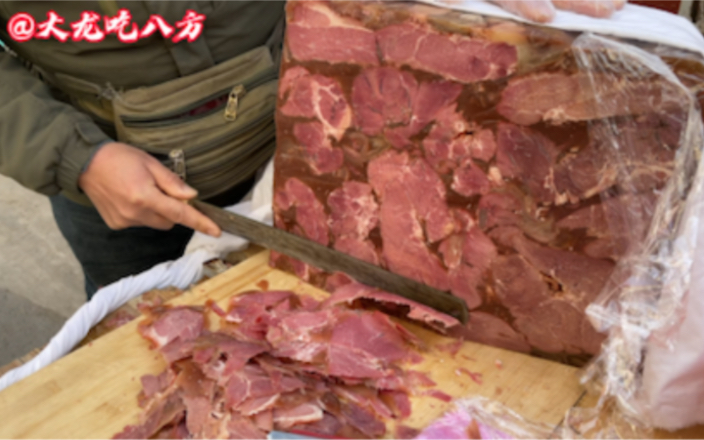河南大哥做“大刀板牛肉”，50元一斤，一天卖4小时，净赚15000元