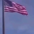 世界上最大飘扬的美国国旗被雷劈成了两半，这预示着什么？