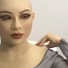 美女姐姐戴上面具头套进行易容--易容术人皮面具