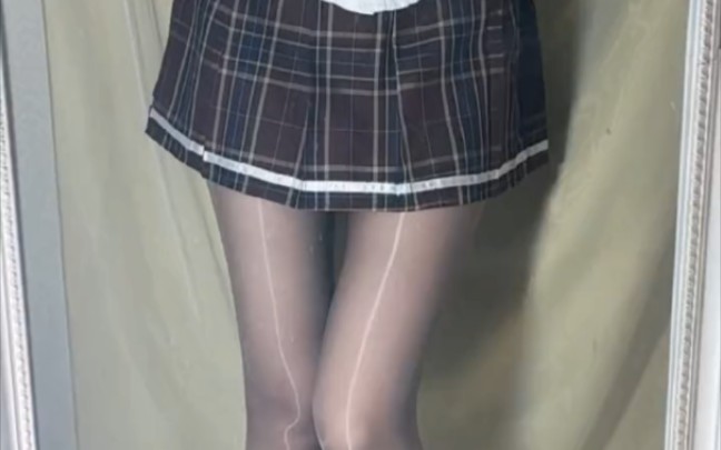 Who can resist oily gray?