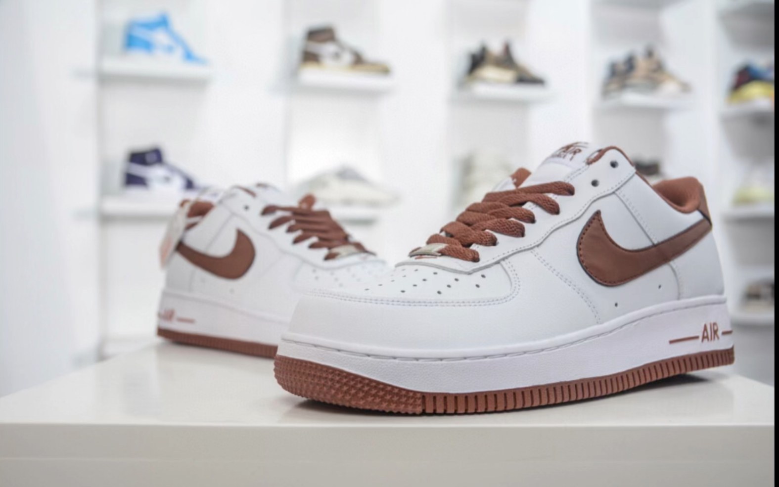 耐克nikeairforce1lowpecan巧克力棕空军一号低帮板鞋货号dh7561100