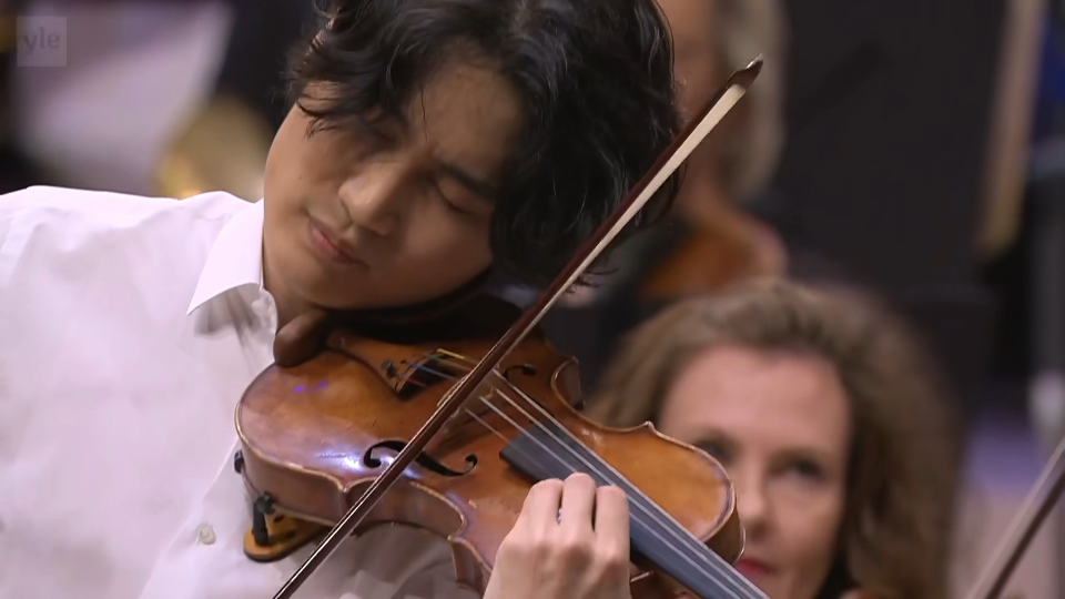 西贝柳斯国际小提琴比赛一等奖获得者梁仁决赛演奏《西贝柳斯小提琴协奏曲》