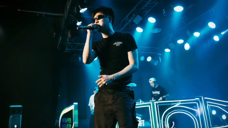 今年新说唱最佳Punchline！街道热完整版来了！OuttaWave《北风吹》“这些年走南又闯北没回过村儿 就像宇智波佐助”