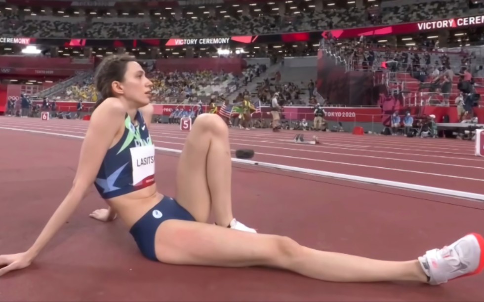【库尔金娜】35分钟前，她临近淘汰，35分钟后，她将奥运金牌和世界第一带回俄罗斯。